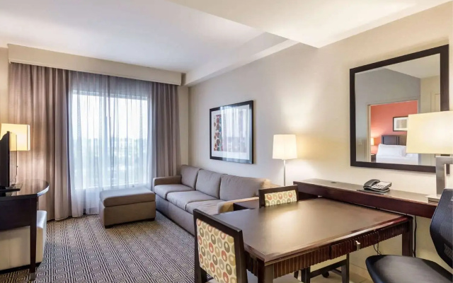 Embassy Suites by Hilton Newark Airport