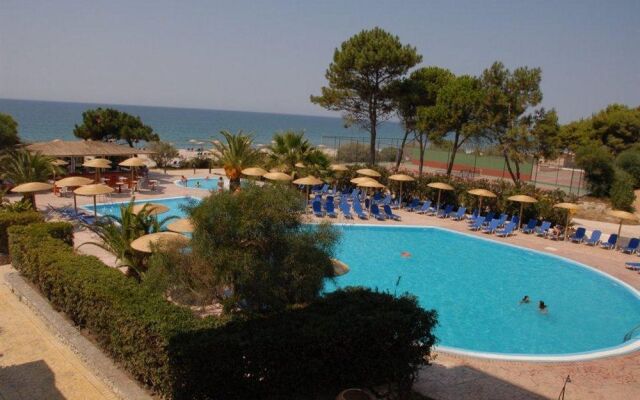 Ninos Grand Beach Resort