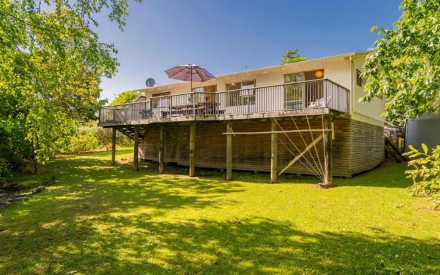 Cooks Beach Cutie - Cooks Beach Holiday Home