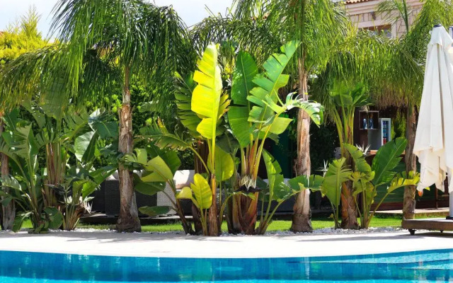 Triangulo Hotel Alacati (Adults Only +12)