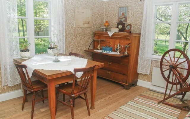 Awesome Home in Brålanda With 1 Bedrooms