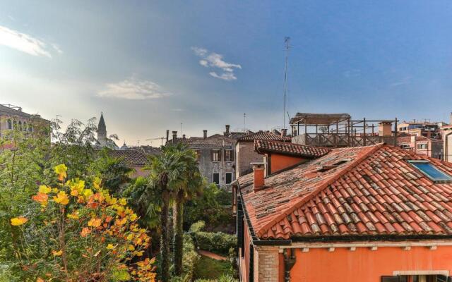 Ca Dei Greci Canal View