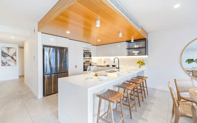 Luxury Coastal Living - Beach Life