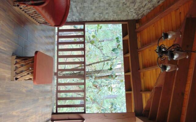 Cabaña dentro del Bosque para 24 Personas