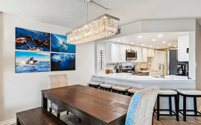 Inlet Reef 518 2 Bedroom Condo by RedAwning