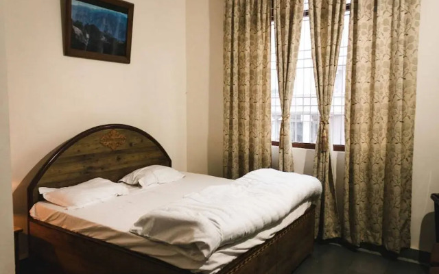 OYO 13385 Home Peaceful 1BHK Dharamshala
