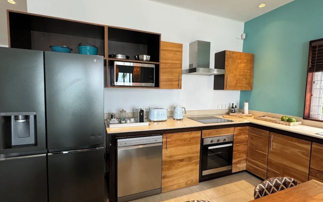 Blue Ocean Suites & Apartments