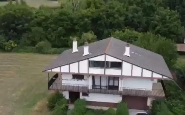 3-bed Artist Chalet Near San Sebastian, Sleeps 6