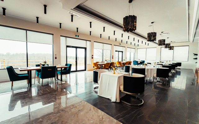 Mount Alverno Luxury Resorts