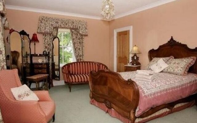 West Longridge Manor B&B