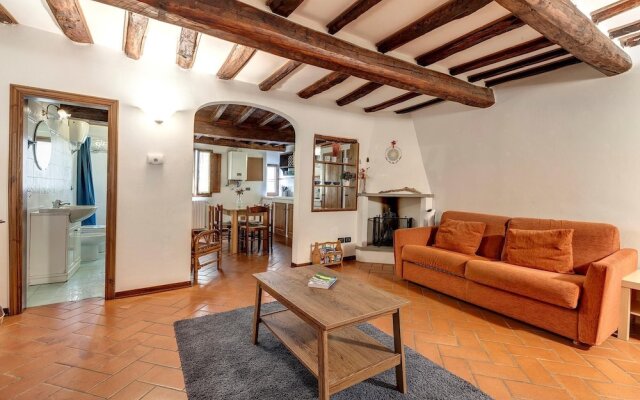 Pinti 46 in Firenze With 1 Bedrooms and 1 Bathrooms