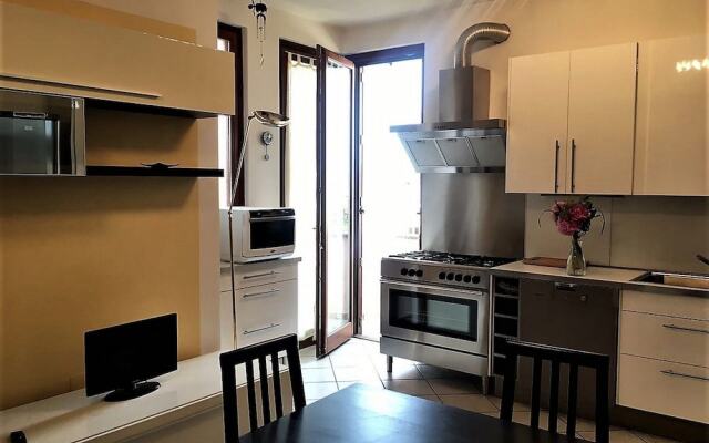 Iris Apartment