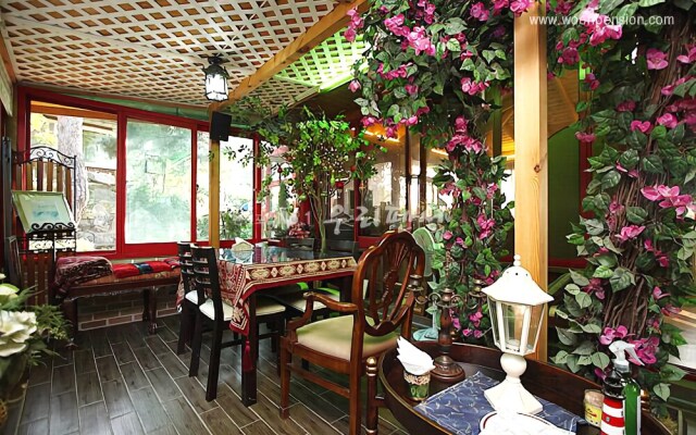 Ganghwa Pine Flower Pension