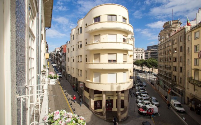 Almada Story Apartments by Porto City Hosts
