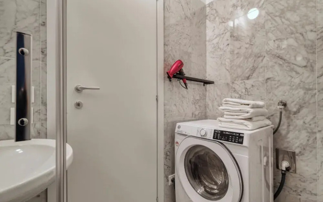 JOIVY Welcoming 3BR Flat in Milan Centre
