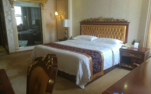 Yifeng Holiday Theme Hotel