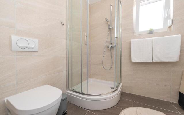 Luxury Apartments - La Vir 1 & 2