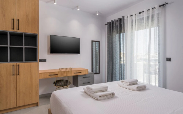 Aromi Apartments