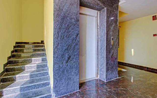 AB7 Residency by OYO Rooms