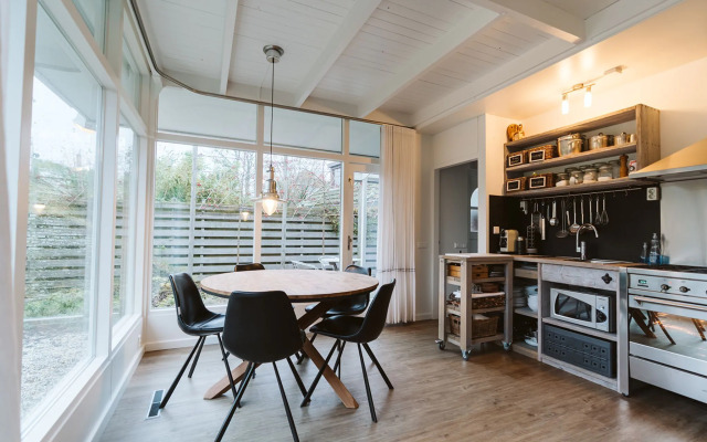 Holiday House With A Covered And Heated Terrace