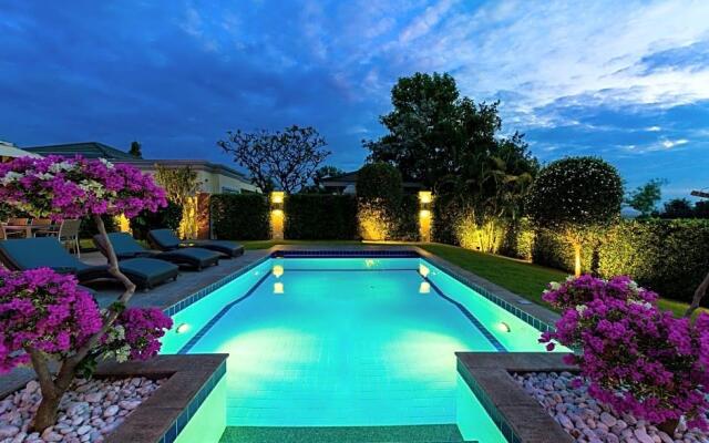 Luxury Pool Villa 604