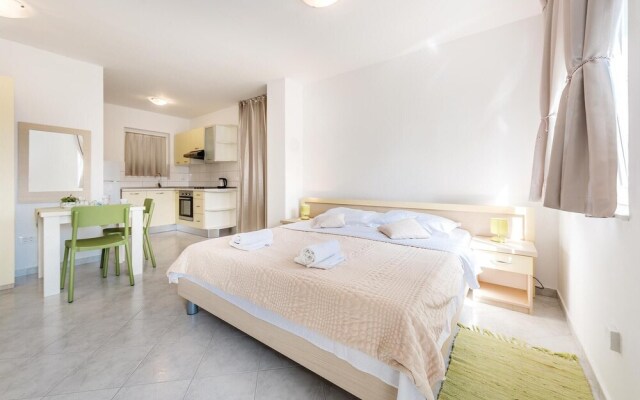 Amazing Home in Grebastica With Wifi and 1 Bedrooms