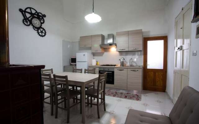 4 Sister Open Space in Puglia, Italy