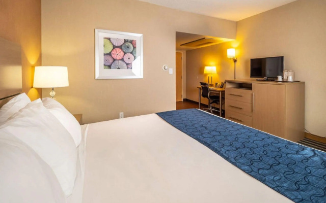 Atlantic Sands Hotel & Conference Center