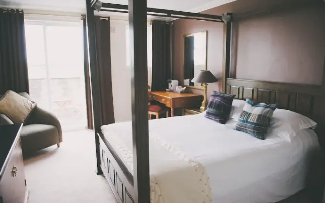 The Powfoot Hotel