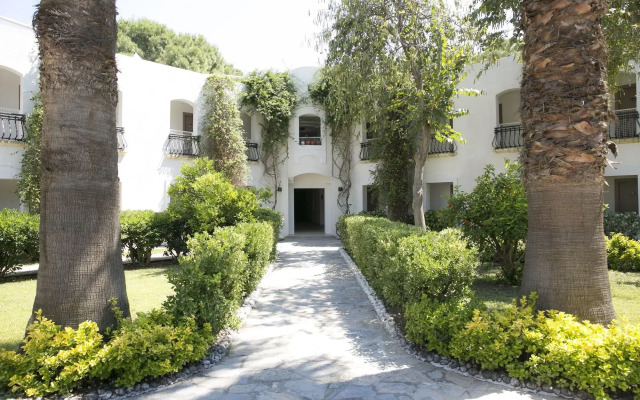 Bodrum Sea Side Beach Club Hotel