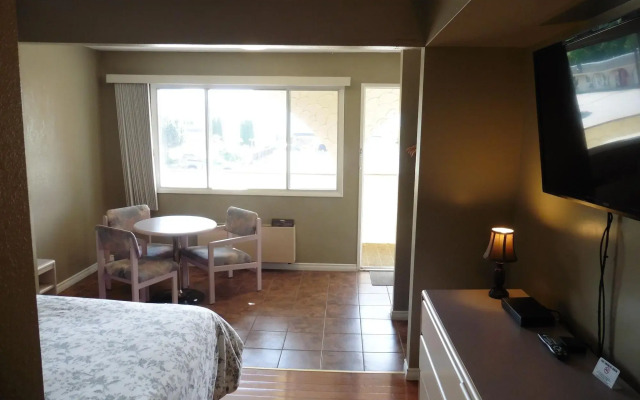 Magnuson Hotel Creston