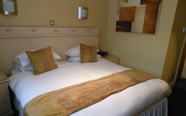 The Inn Boutique Hotel Bar and Restaurant