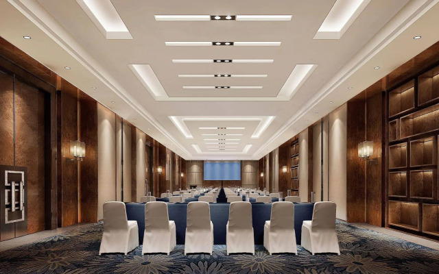 Grand Skylight International Hotel
