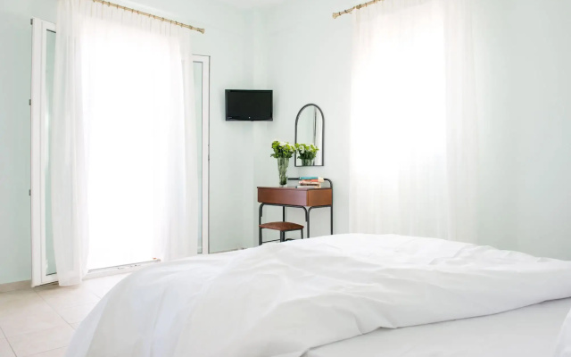 Moonlight Apartments & Suites