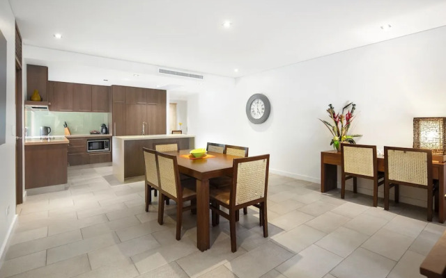 Temple 221 2BR Resort Spa Apartment