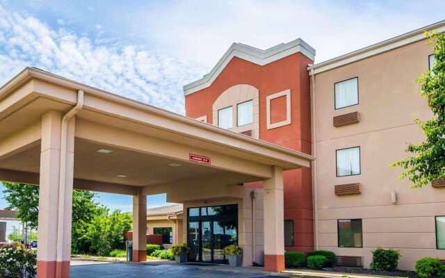 Comfort Suites Louisville East