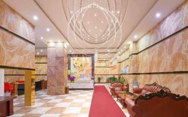 Baihua Hotel (Guangzhou North Railway Station Huaguoshan Park Metro Station Branch)