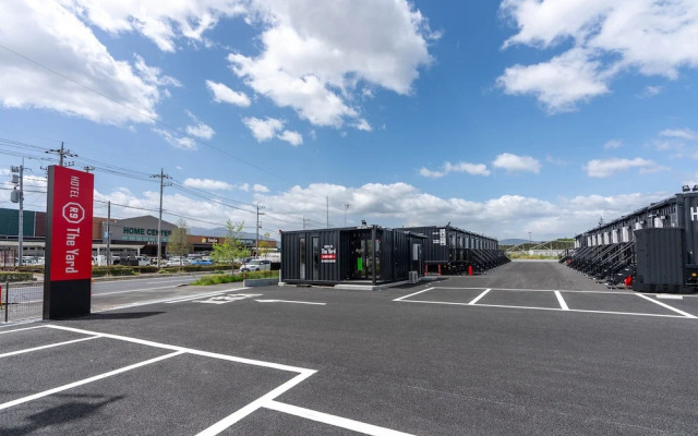 HOTEL R9 The Yard Kanra