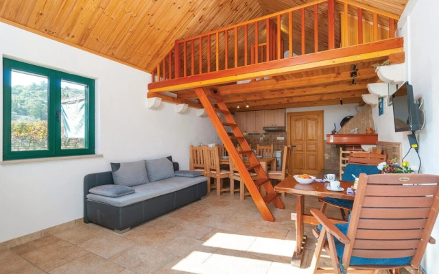 Beautiful Home in Postira With 1 Bedrooms and Wifi