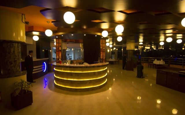 Airport Hotel