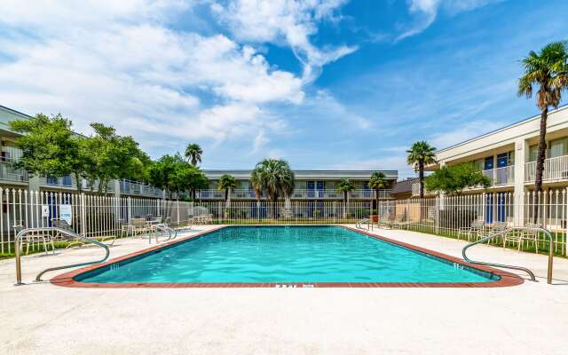 Motel 6 Natchitoches, LA