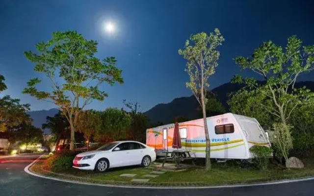 To Journey Huangshan Camping