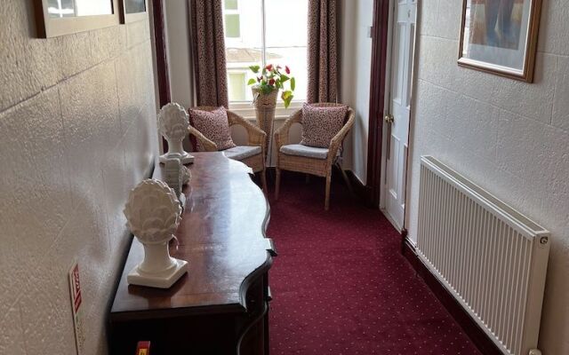 Caer Menai Guest House