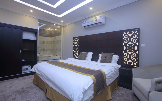 City Center Plaza Aparthotel