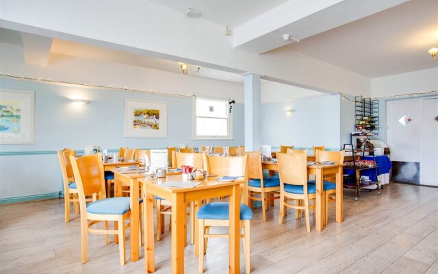 OYO Godolphin Arms Hotel