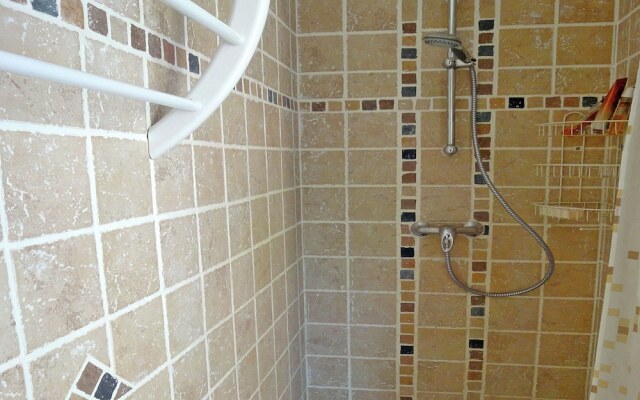 Country-style Villa With Private Pool, Walking Distance From Flayosc