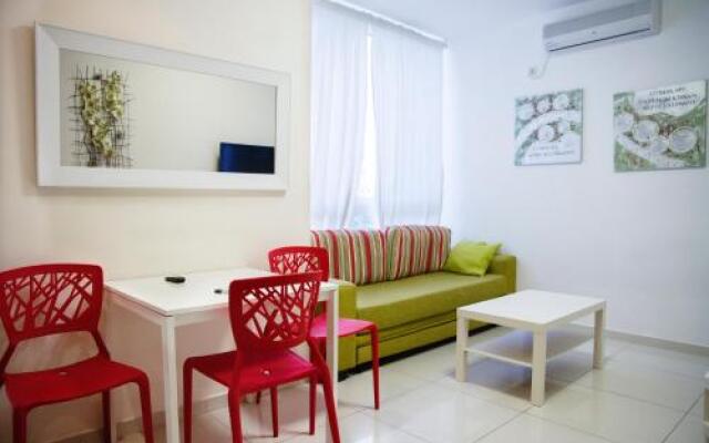 Gk Apartment Ben Gurion St.
