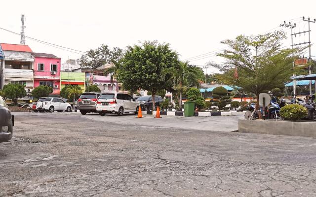 Hotel Holiday Karimun