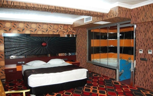 Murat Otel