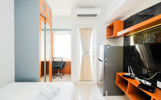 Simply Good Studio Room Apartment At Springlake Summarecon